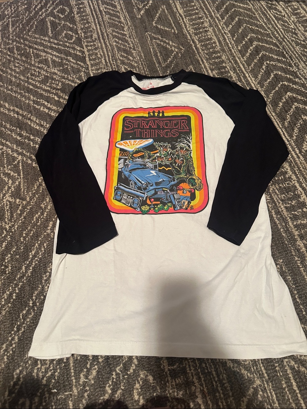Netflix Stranger Things Size M Baseball T shirt